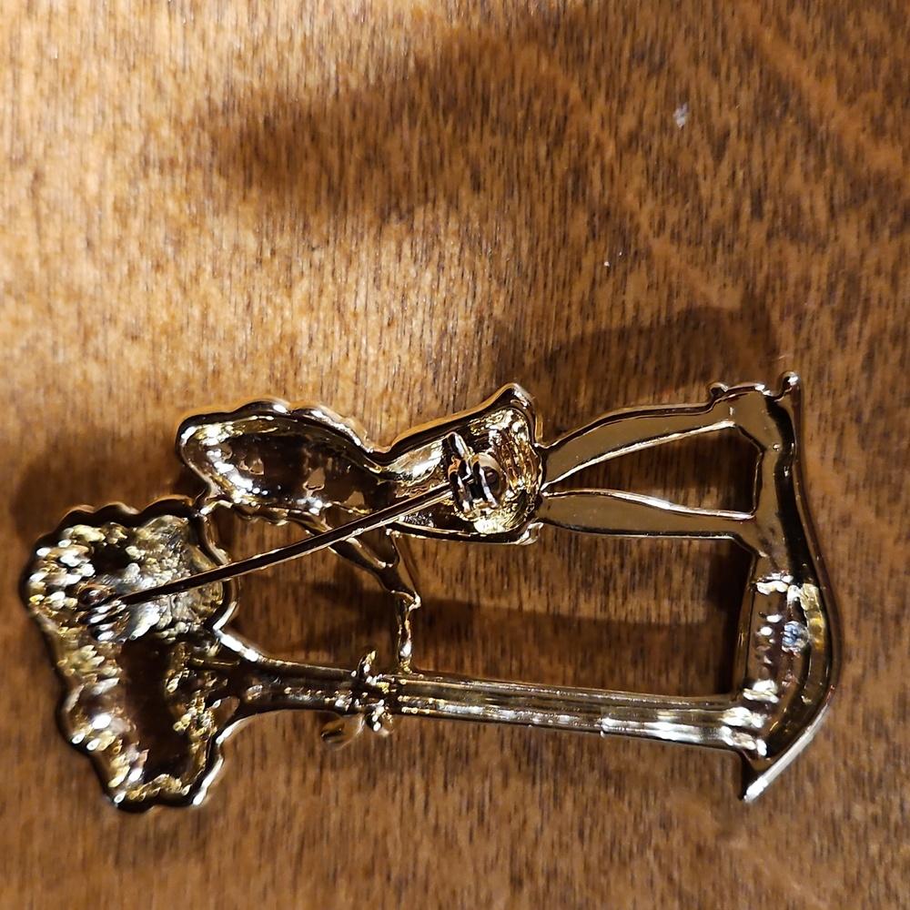Golf Brooch - Picture 2 of 4